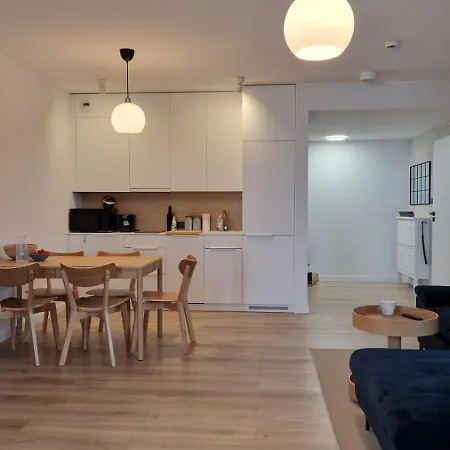 Pinea 125 Nad Samym Morzem, Baseny, Spa, Sauny, Parking, Dwa Balkony Apartmán *